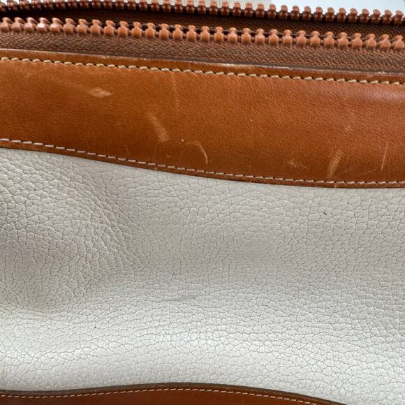 Vintage Dooney and Bourke white and brown leather crossbody bag - Picture 3 of 15